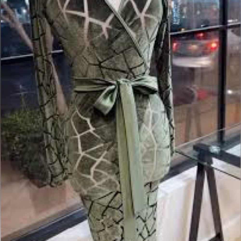 Green Geometric Pattern Wrap Dress